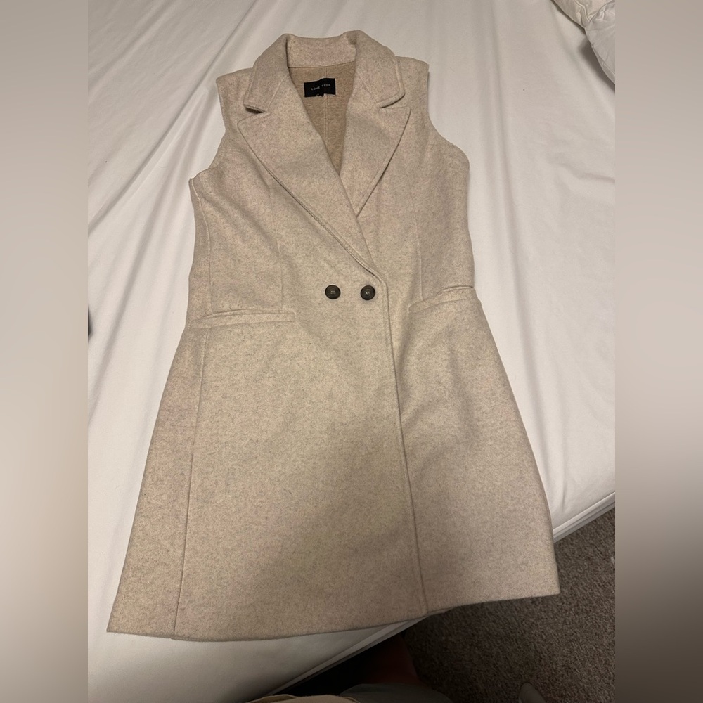 Love Tree Cream Sleeveless Vest